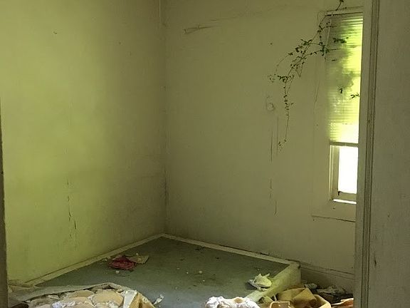 4th image of 440 Lexington Ave