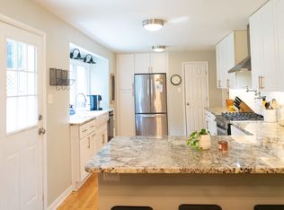 306 Plum Ln, Chapel Hill, NC 27517