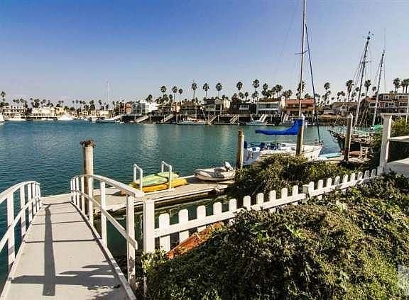 2nd image of 3074 Bayshore Dr