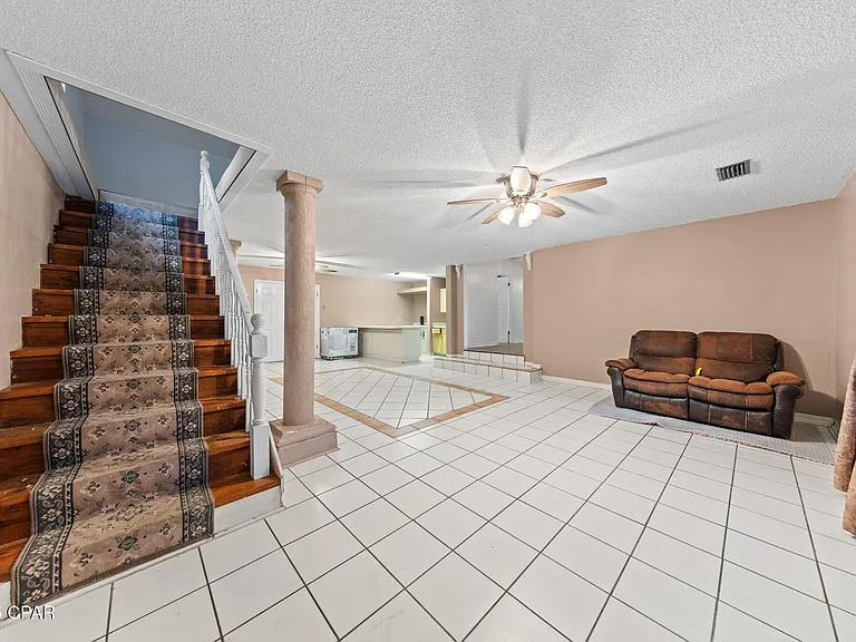 301 Fairway Blvd — Photo 19