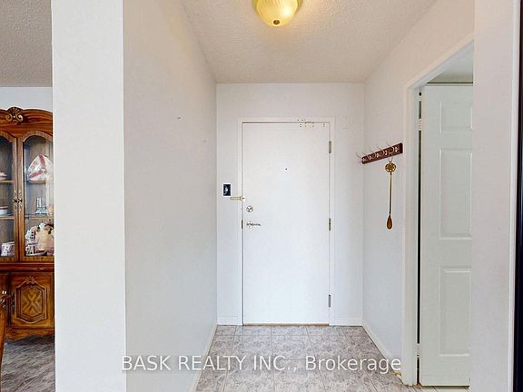 2nd image of 12 Laurelcrest St #907
