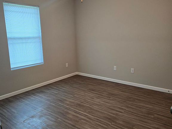 4th image of 703 N Market St #D