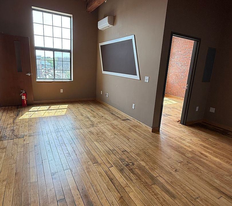 1st image of 70 Webster St #307