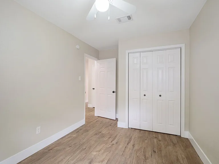 8900 Pocono Cv — Photo 14