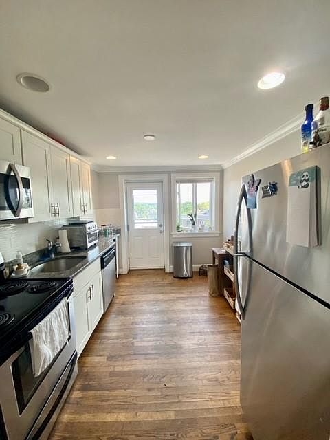 1st image of 11 Lowell Ave APT 3