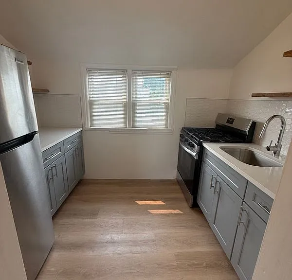 69 Bank St #2 — Photo 8