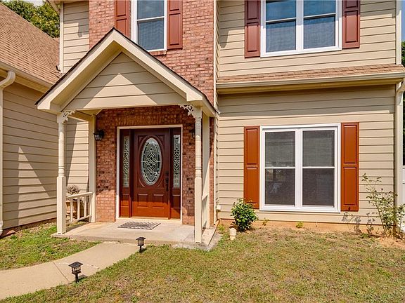 2nd image of 1040 Braymoor Dr