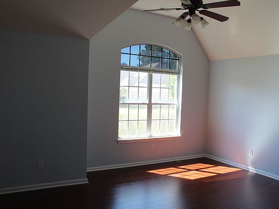 2nd image of 7152 Grapetree Trl