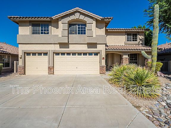 2nd image of 2844 E Birchwood Pl