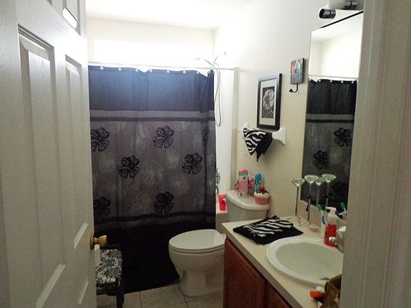 4th image of 2178 Lincoln Park Ave