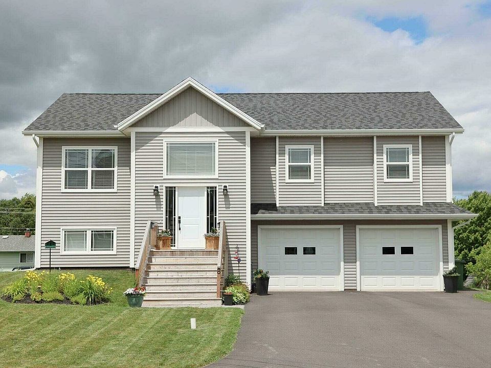 1st image of 8 Keaton Dr