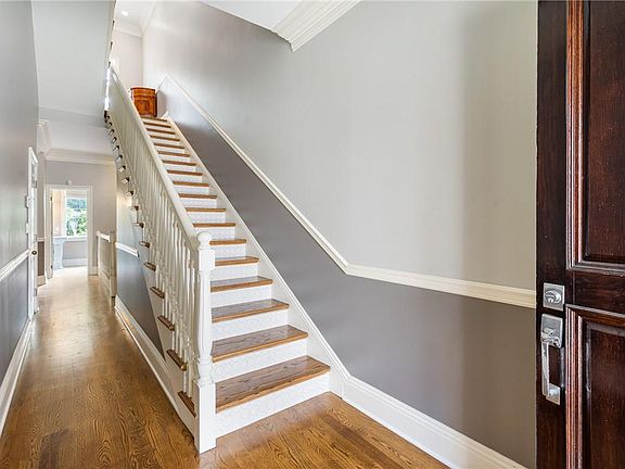 2nd image of 312 Academy Ave