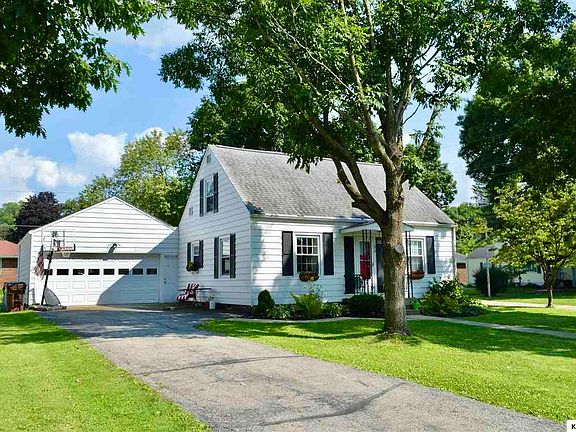 2nd image of 22 Highland Dr