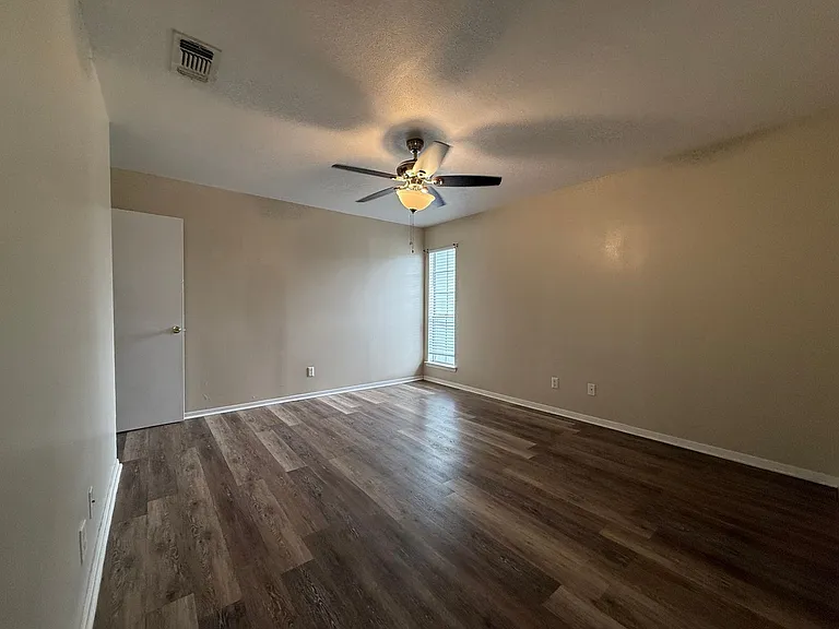 1001 Todd Ln — Photo 13