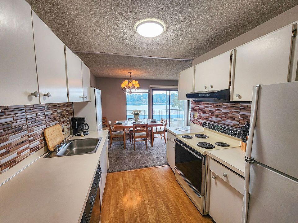 1st image of 924 Shorewood Dr APT E55