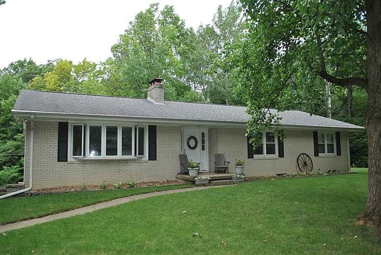 1st image of 20 Orchard Pl
