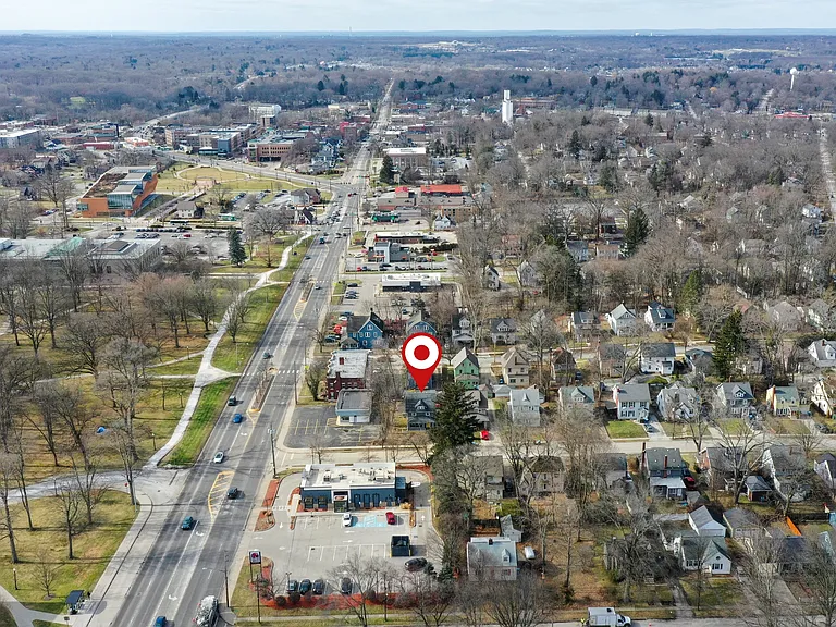 114 Linden Rd — Photo 47
