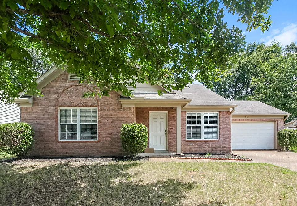 50 Oakland Woods Cv
