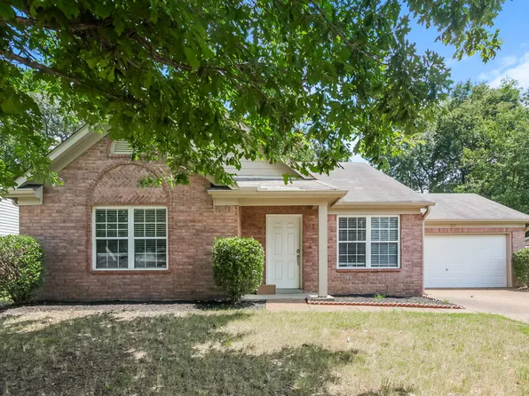 50 Oakland Woods Cv, Oakland, TN 38060