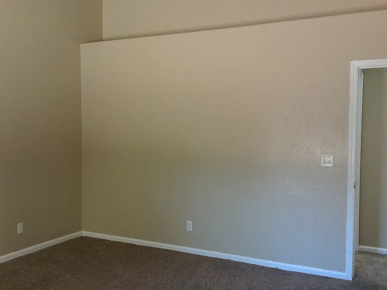 2059 E Lexington Ave — Photo 14