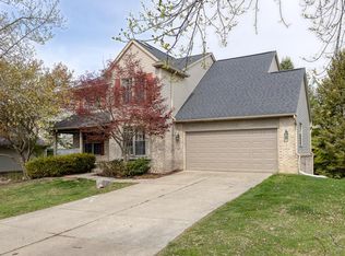 28835 Hearthstone Dr, Novi, MI 48377