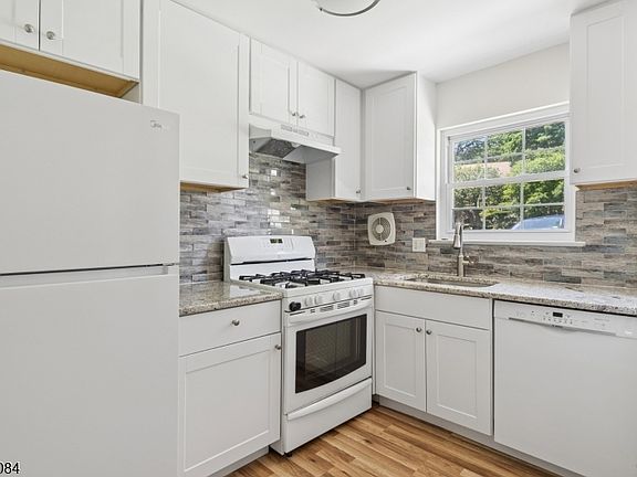 4th image of 320 South St #16C