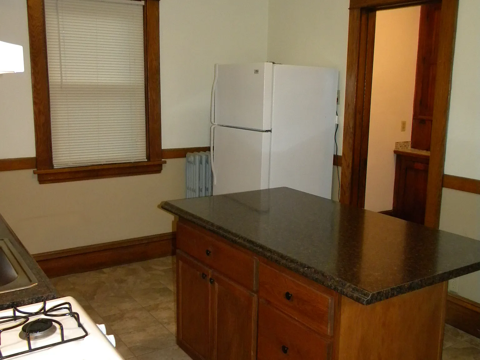 3 bed, $1,700 — Photo 4
