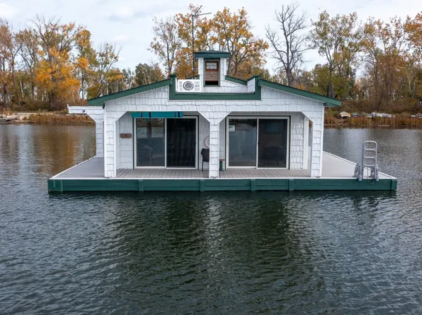 7 Horseshoe Pond, Erie, PA 16505