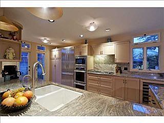 3rd image of 1119 Isabella Ave