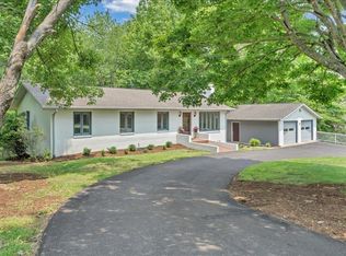 6170 Steeplechase Dr, Roanoke, VA 24018