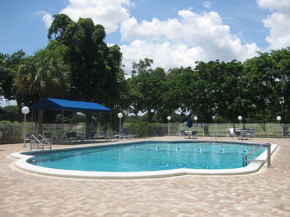 1st image of 4350 Hillcrest Dr APT 708
