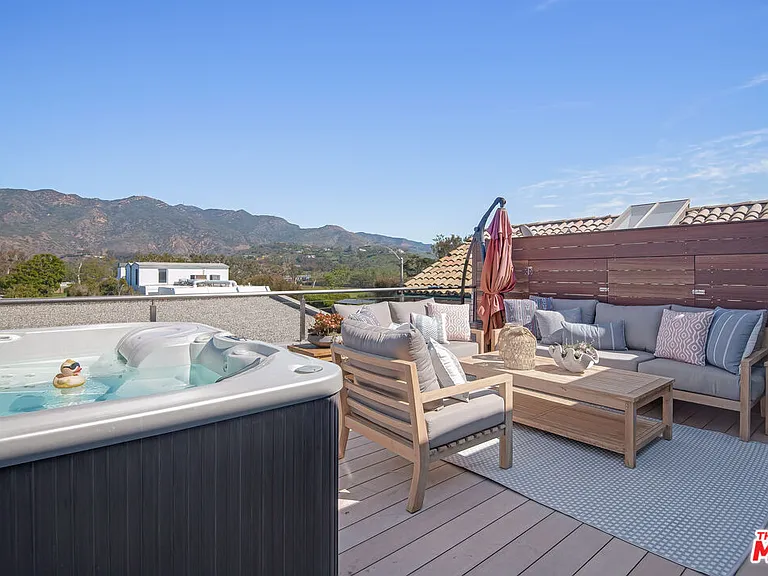 23536 Malibu Colony Rd — Photo 24