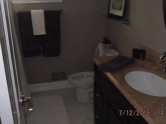 5th image of 1079 Evelyn Ln