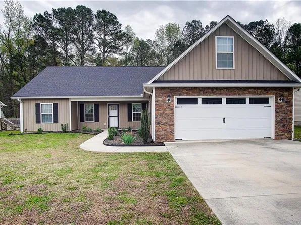 286 Lakecrest Cir SW, Calhoun, GA 30701