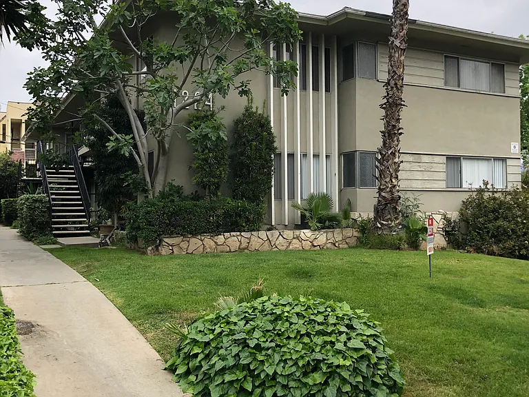1224 Viola Ave #B — Photo 2