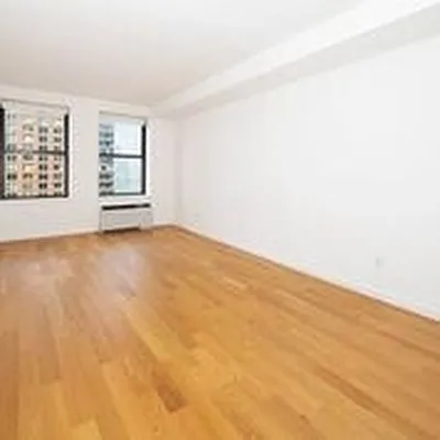 Rented by The Moinian Group | media 33