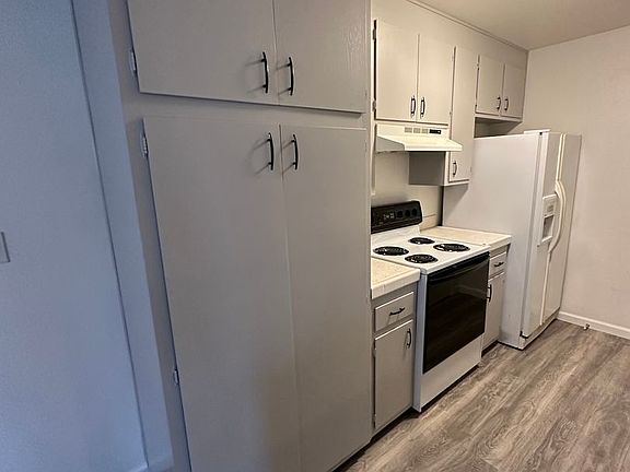 3rd image of 5133 Connecticut Dr APT 3