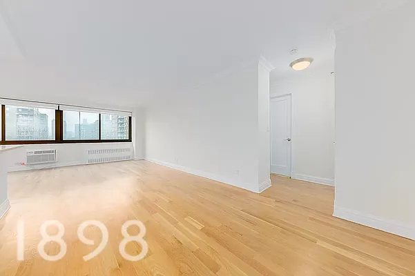 Rented by A&E Real Estate Management | media 10