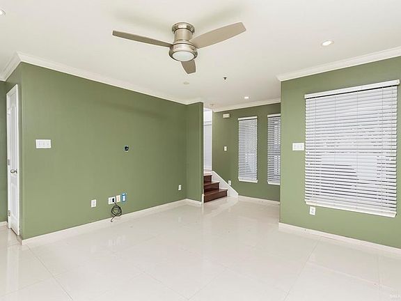 3rd image of 103 S 48th Ln APT 1