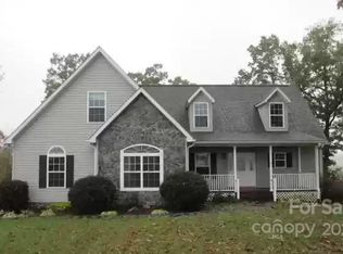 55 Country Hollow Dr, Taylorsville, NC 28681
