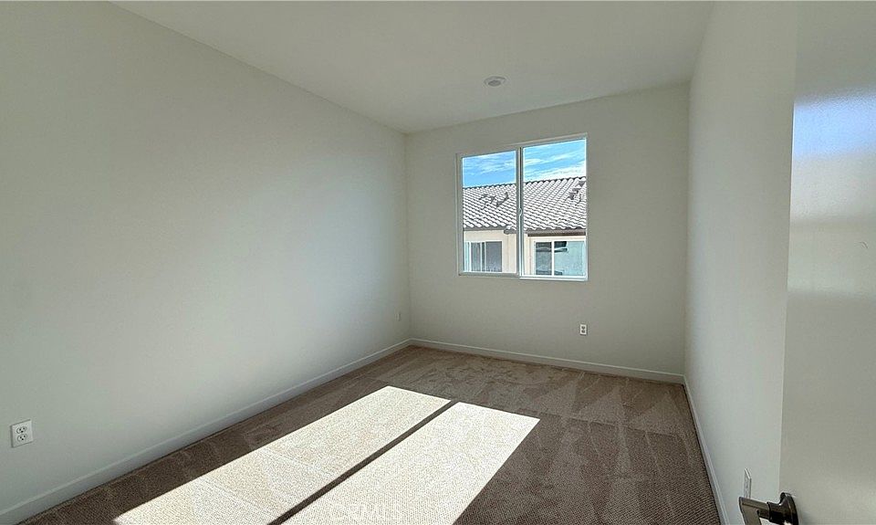 1st image of 1090 Foothill Blvd #1090