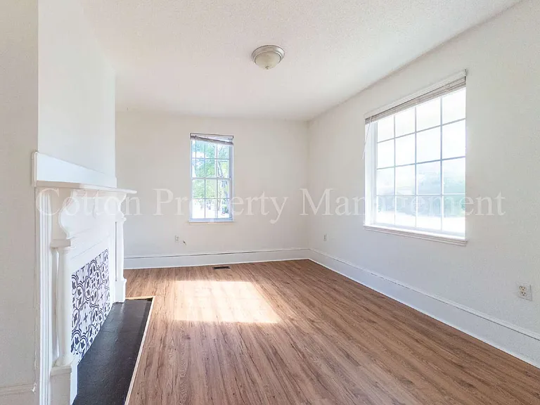 923 N 5th Ave #A — Photo 8