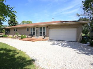 801 Dierking Ter, Elk Grove Village, IL 60007