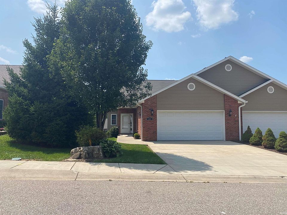 1st image of 2445 N Stonelake Cir