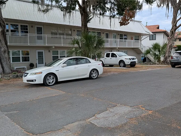 41 Beach Ln — Photo 17