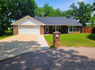 52 Skylark Ln, Caddo, OK 74729