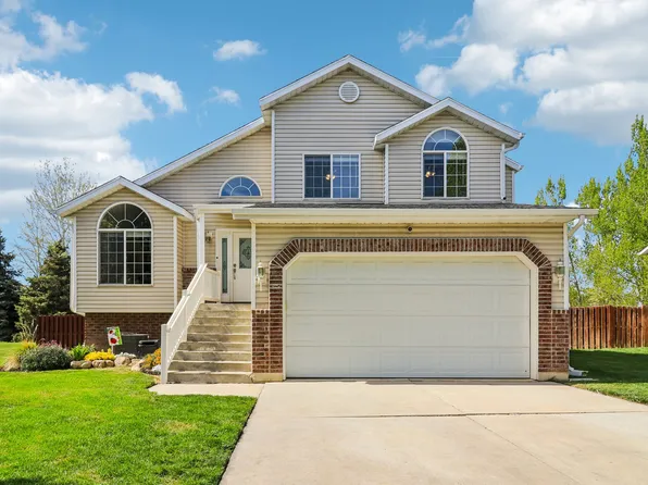 2119 N 2360 W, Clinton, UT 84015