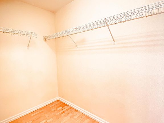 3rd image of 6190 Whitelion Walk St