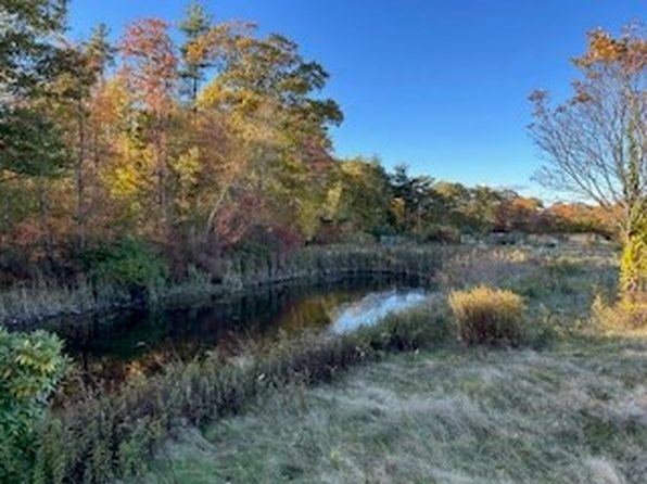37 Smith Rd, Warwick, MA 01378