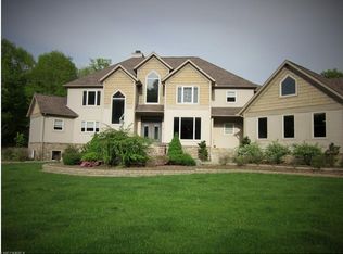 5566 Gilbert Rd, Ravenna, OH 44266